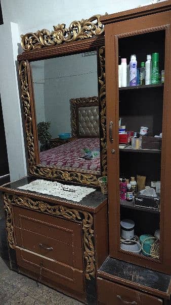 king size bed with metress and dressing table for sell 3