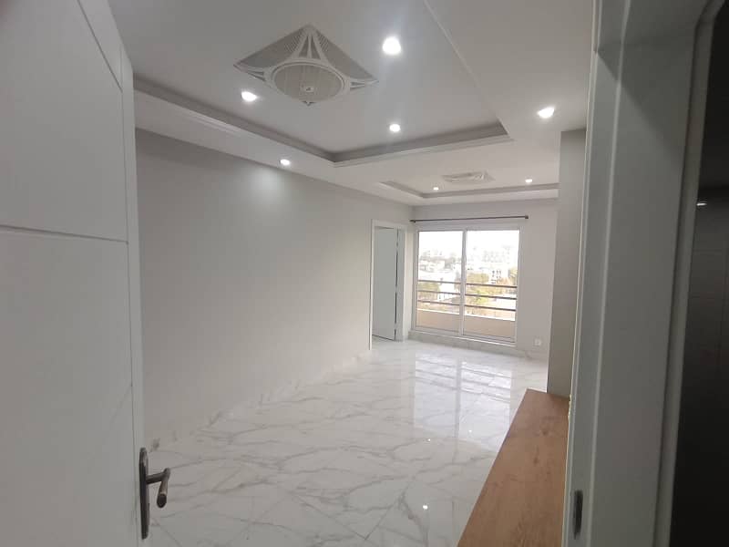Spacious One-Bedroom Apartment Available for Rent Bahria Town Lahore Prime Location 15