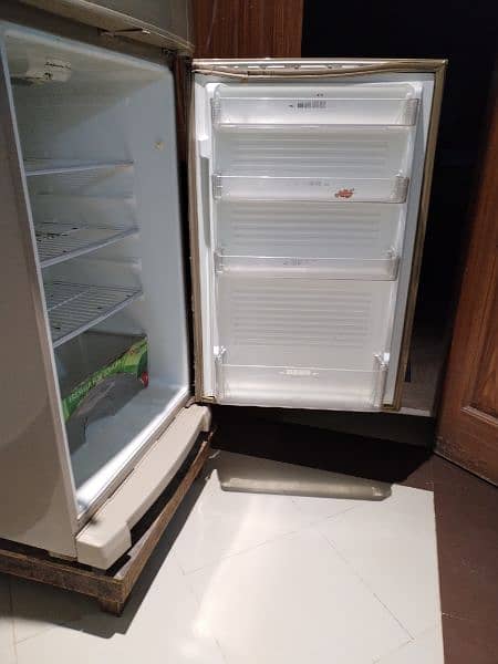 Dawlance Refrigerator 9175WBLVS 3