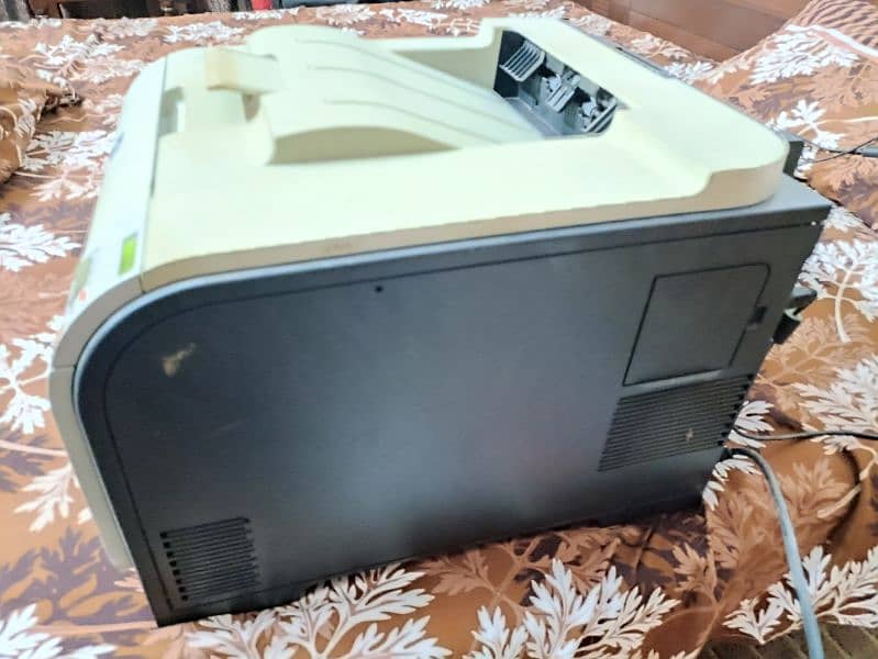 HP Color LaserJet CP2025 4