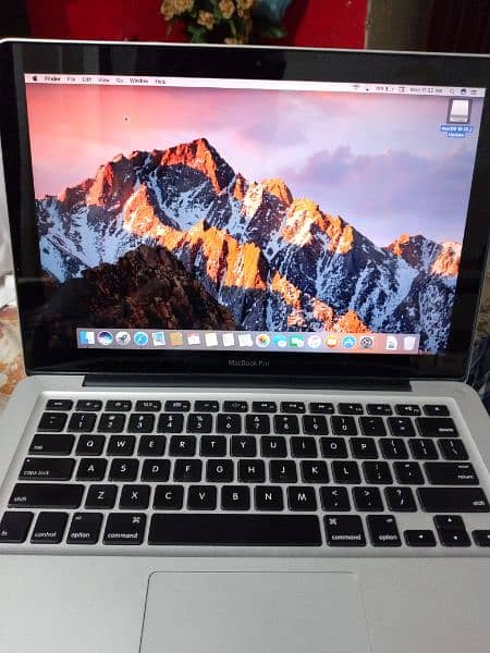 Apple Macbook Pro Late 2011 Model For Sale 0