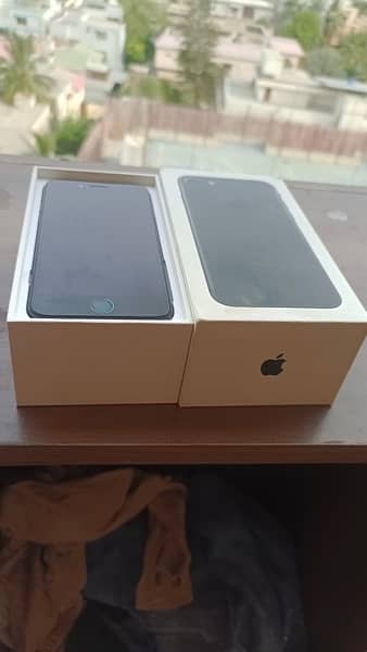 Iphone 7 128GB PTA Approved 1