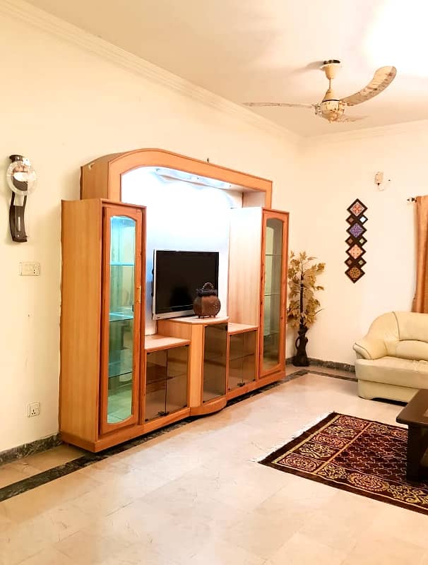 Available 1 knal fully furnished house for rent in Bahria town phase 3 6