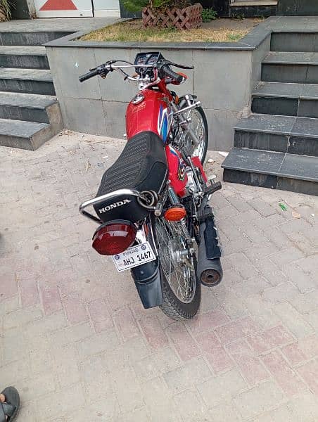 Honda 125 Good condition New not any flat one hand used 0
