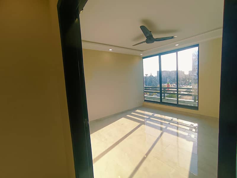 Brand New One Bedroom Non Furnished Apartment For Rent Bahria Town Lahore 8