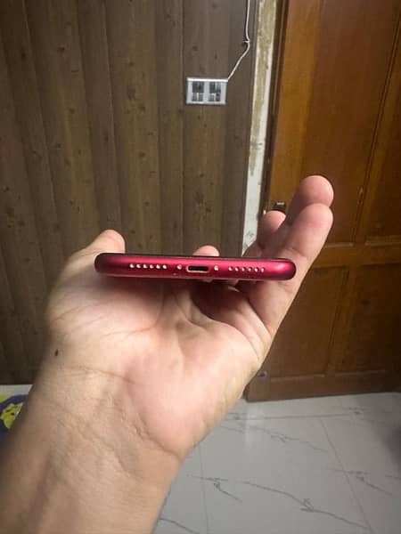 iphone 11 64gb red color 6