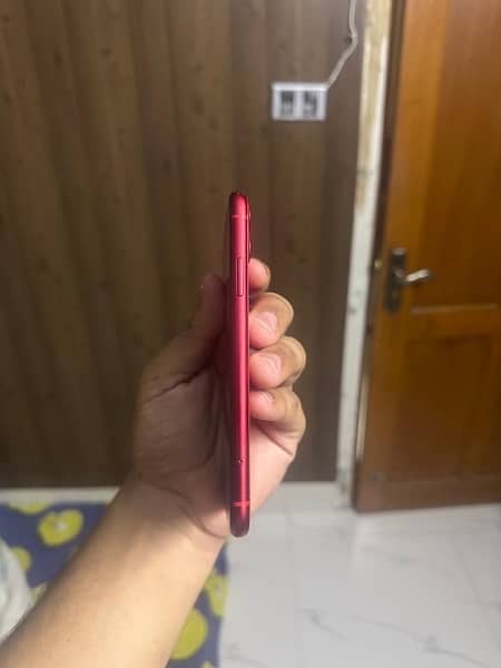 iphone 11 64gb red color 11