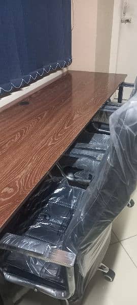 6ft x 2ft Office table, Study table new condition 0