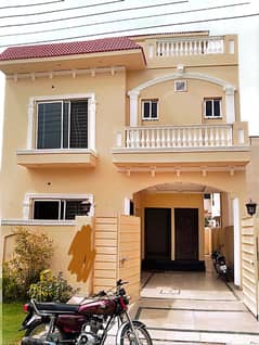5 Used House For Sale In J Block 0