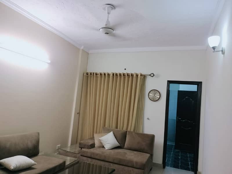 5 MARLA 2 BEDROOMS APARTMENT FOR RENT IN ASKARI 11 SEC C 15