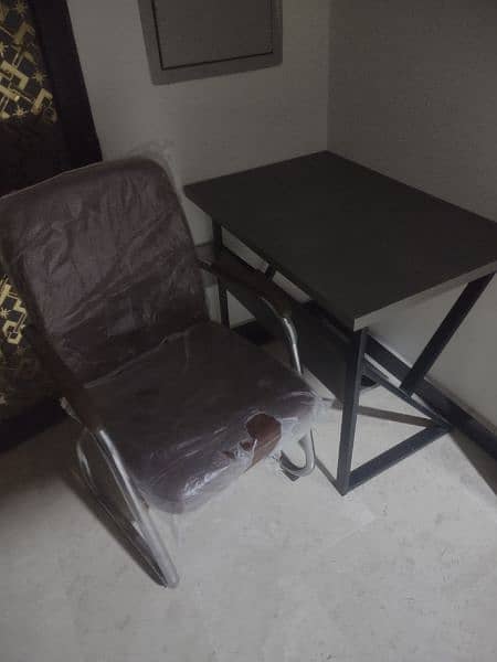 computer Table and chair for sale 0