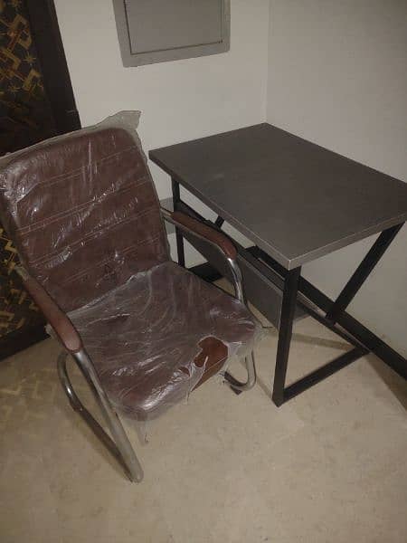 computer Table and chair for sale 1