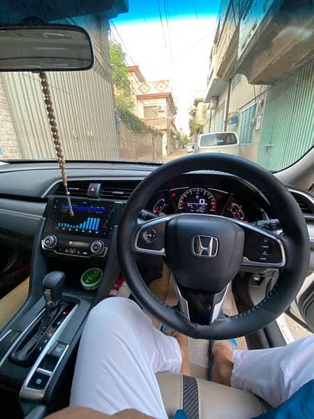 Honda Civic Oriel 2018 4