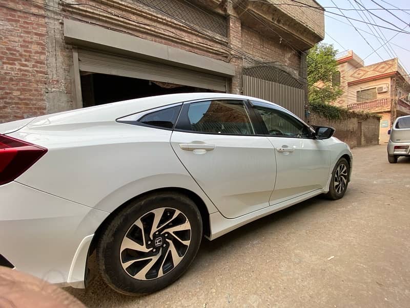 Honda Civic Oriel 2018 5