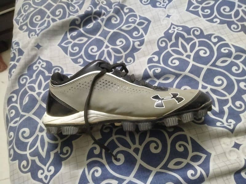 Puma football shoes premium condition 3