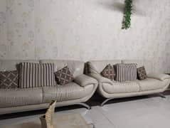 4 seater sofa with leather seat 100%