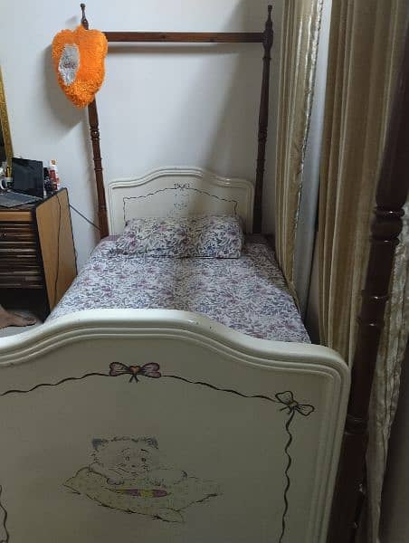 single bed 0