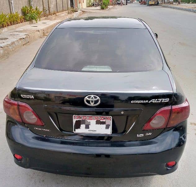 Toyota Corolla Altis 2010 11