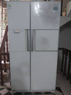 imported samsung XL refrigerator 0