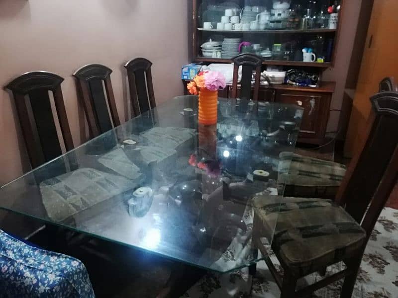 Dining table 0