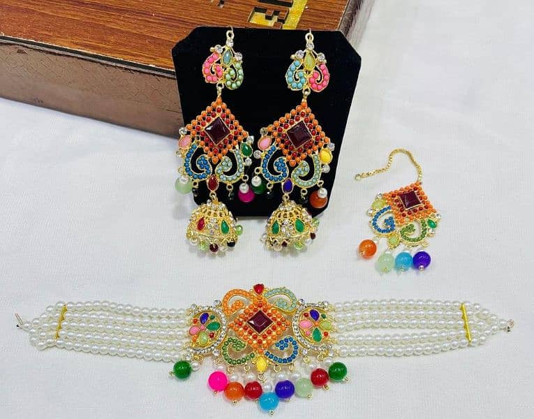 sale on women necklace 1