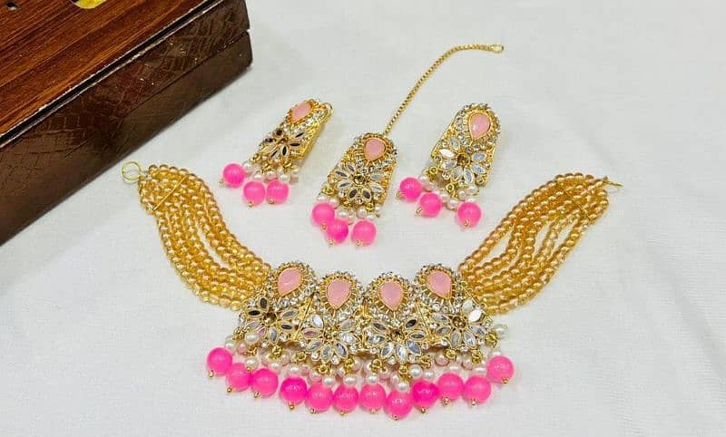 sale on women necklace 3