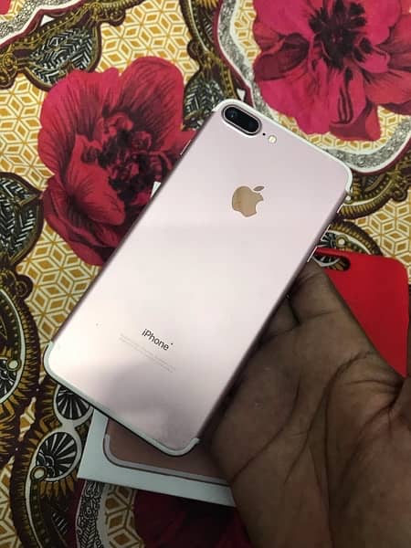apple iPhone 7 plus 128gb pta approved 8