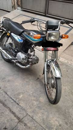 bike sale condition 10/10 koi kam nahi hony wala