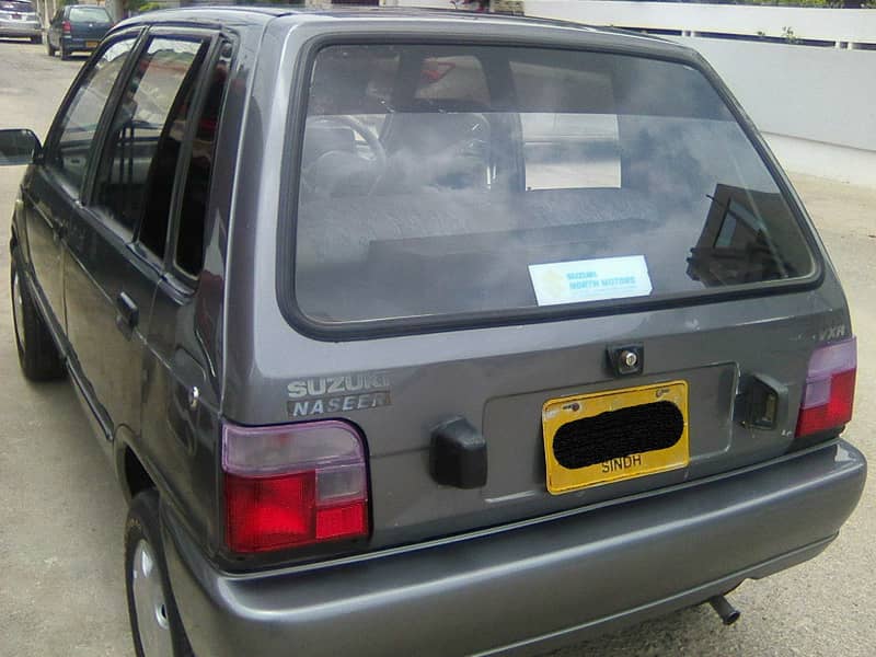 SUZUKI MEHRAN VXR MODEL 2011 METALLIC GREY COLOUR BEHTREEN CONDITION 11