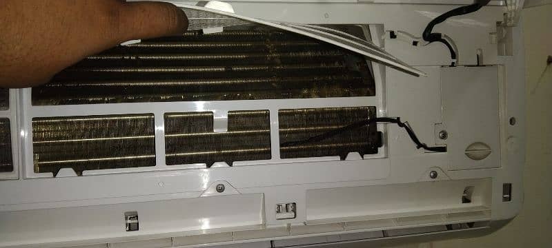 pel Ac good condition only cool inverter 2