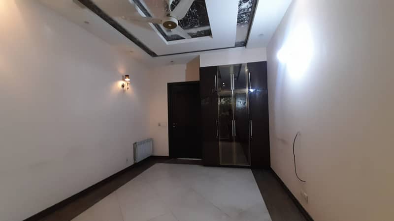 Cantt properties offers 1 Kanal UPPER PORTION for Rent in Phase 4 DHA 13