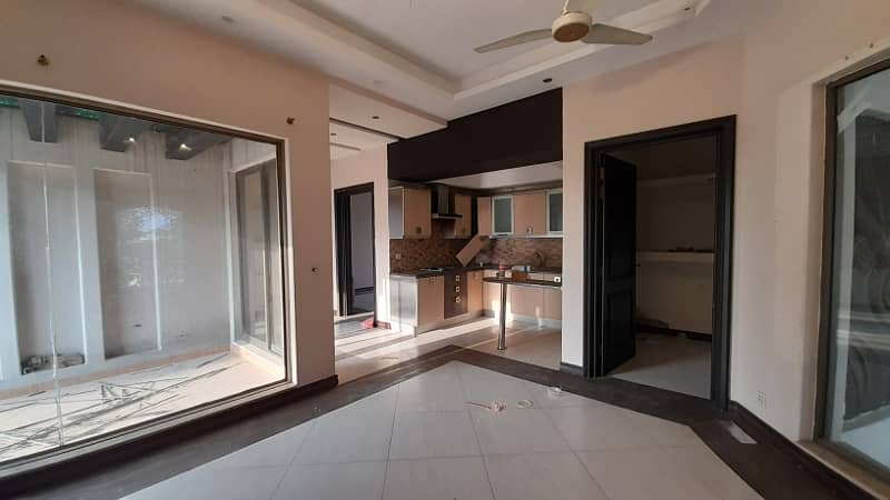 Cantt properties offers 1 Kanal UPPER PORTION for Rent in Phase 4 DHA 20