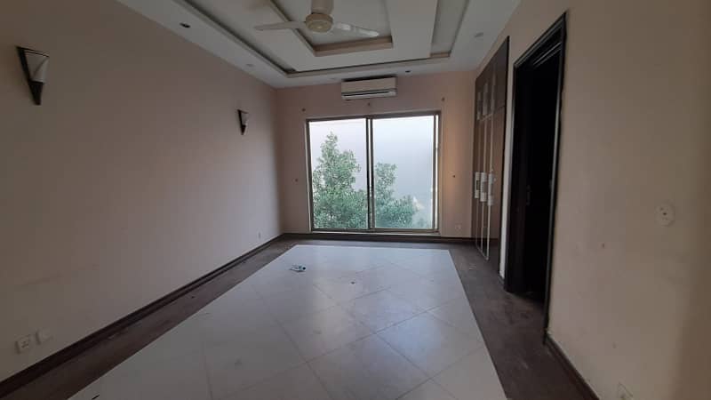 Cantt properties offers 1 Kanal UPPER PORTION for Rent in Phase 4 DHA 22