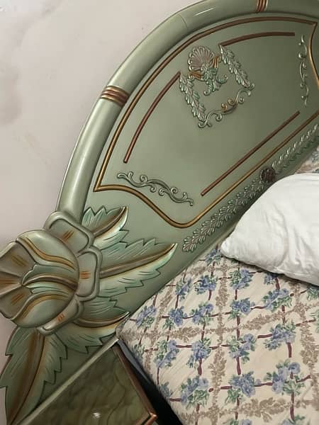 queen bed size multiple colour design 1
