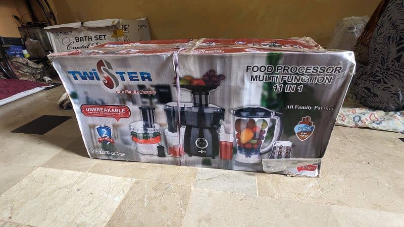 Bathtub Set New, Juicer Machine New Box Pack, Dustbin and Tissue Box 3