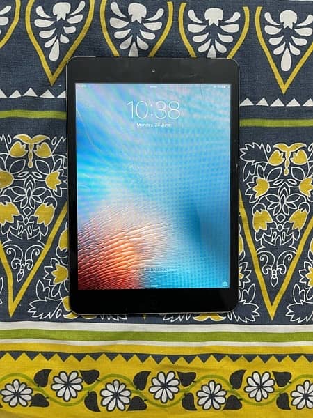 Apple iPad Mini 7.9-inch 16GB WiFi (Space Grey) (MF450B/A) 1