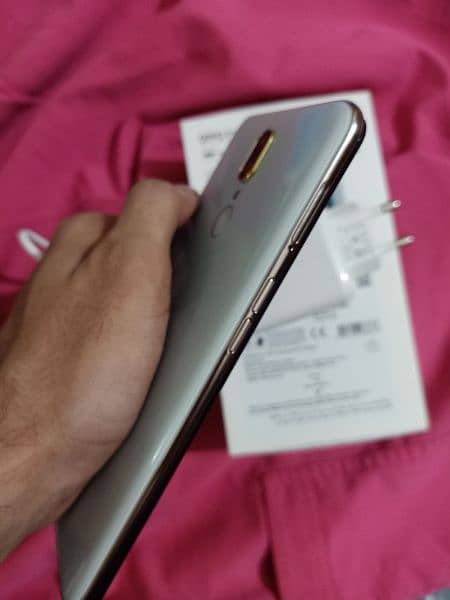 Oppo F11 126Gb+6Gb Lush Condition,,Fastest Mobile Box and Charger 4