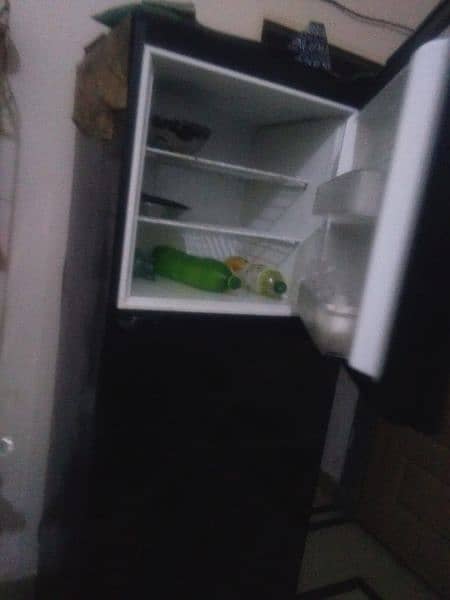 Hier fridge sell height 6fit 3
