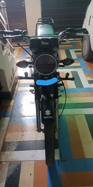 Suzuki GS 150 2