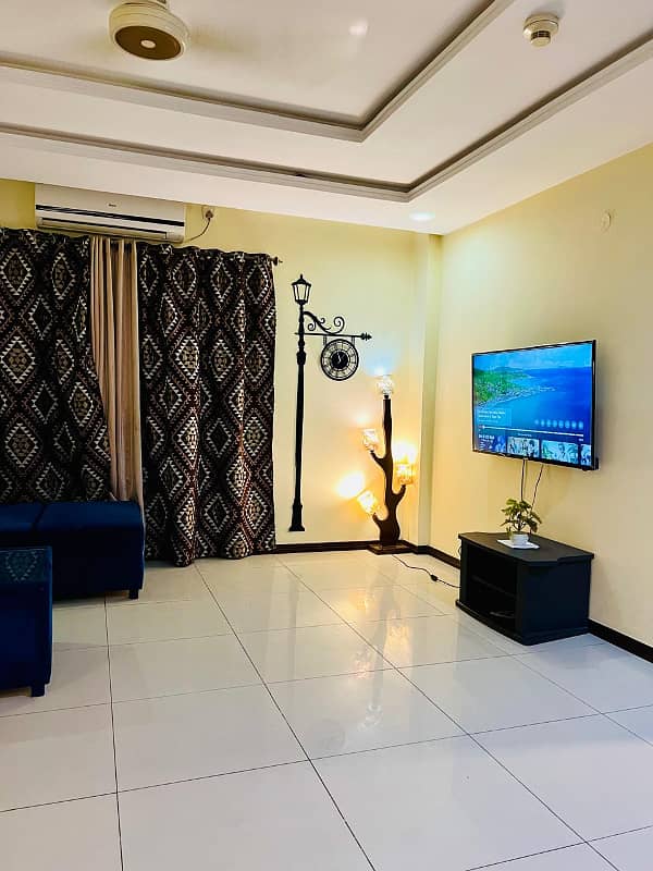 Per day flat one bed fully furnished available bahria heights 1 8