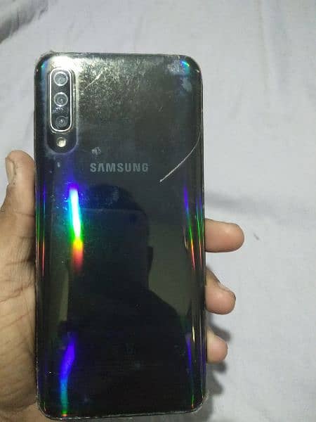 samsung a50 4/128 pta aprovd 4