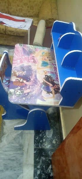 kids study table with chair 10/10 condition mai hai bilkul use nai hui 1