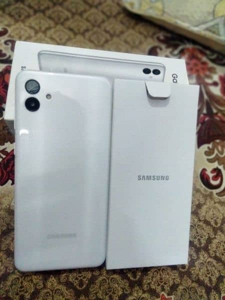 Samsung A04 /4gb /64 room 4