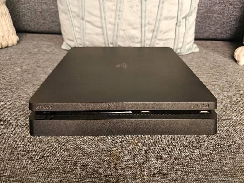 PS4 Slim 500GB 1