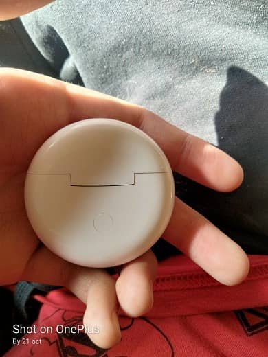 Pro 6 Airpods Full HD White Color 2