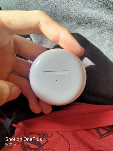 Pro 6 Airpods Full HD White Color 3