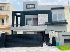 10 Marla Brand New Ultra Luxury House For Rent In Bahria Town Lahore