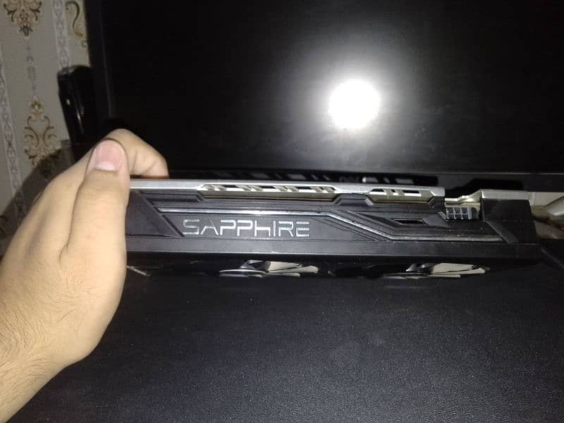 Sapphire Nitro Pulse Rx 580 2048SP 8GB OC Edition 4