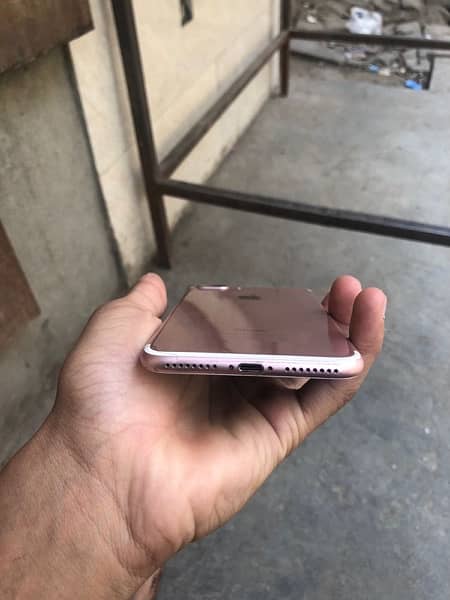 i phone 7 pluse battery change all ok 32 gb condition 10/8 5