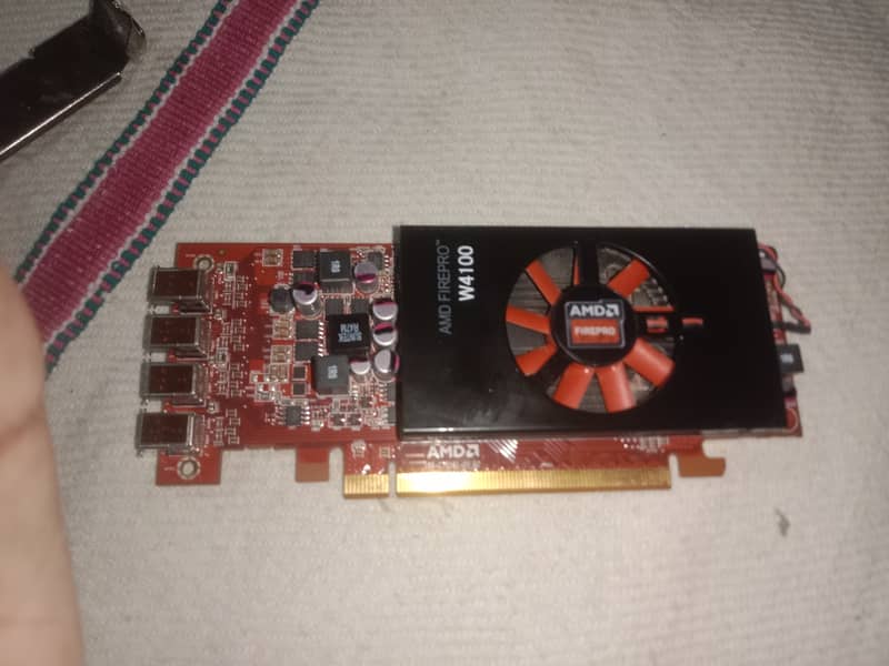 AMD Firepro W4100 Graphics card 3